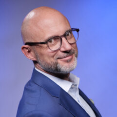  Marek Adamski