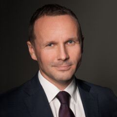  Artur Piechocki